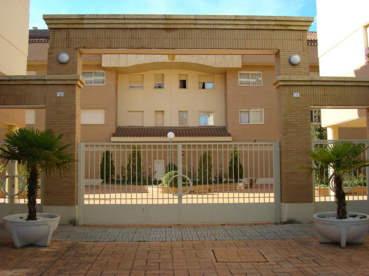 Alameda Del Tormes Apartment Santa Marta de Tormes Exterior photo